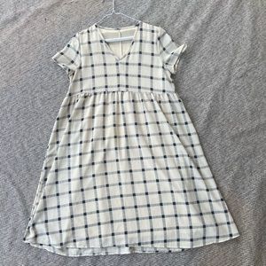‼️ACCEPTING OFFERS‼️
 - Black and White Plaid Dress 🖤🤍